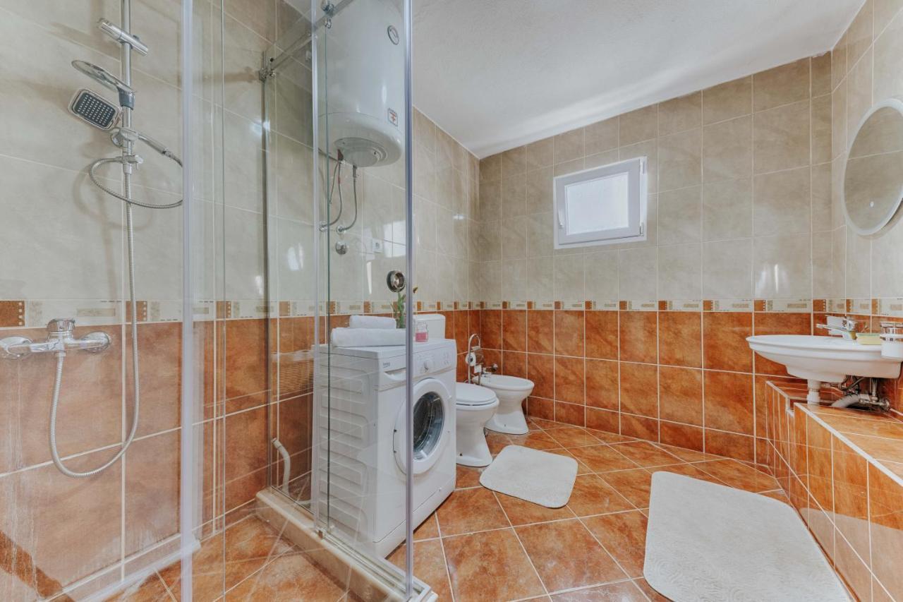 Apartmani Vittoria Бар Экстерьер фото