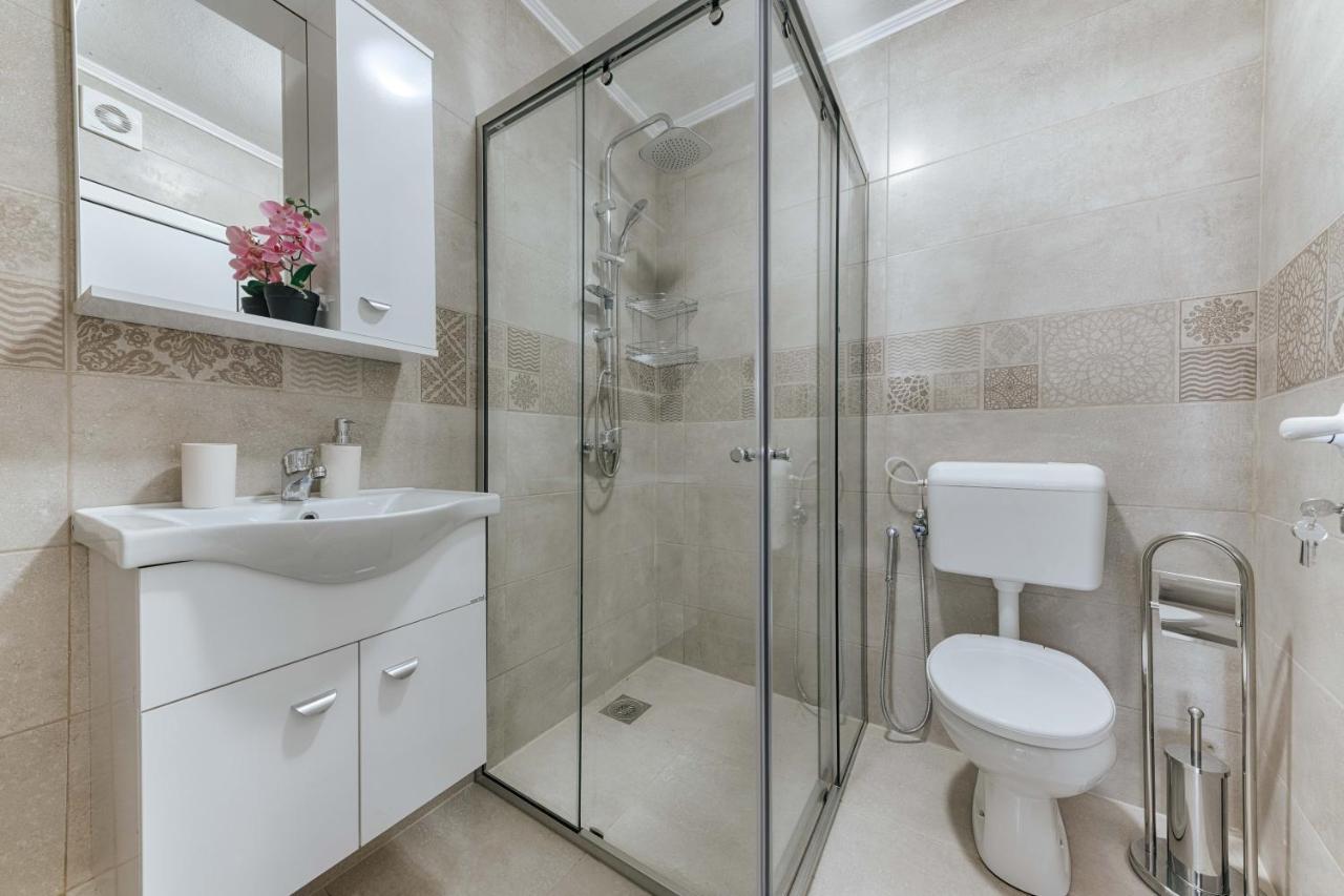 Apartmani Vittoria Бар Экстерьер фото