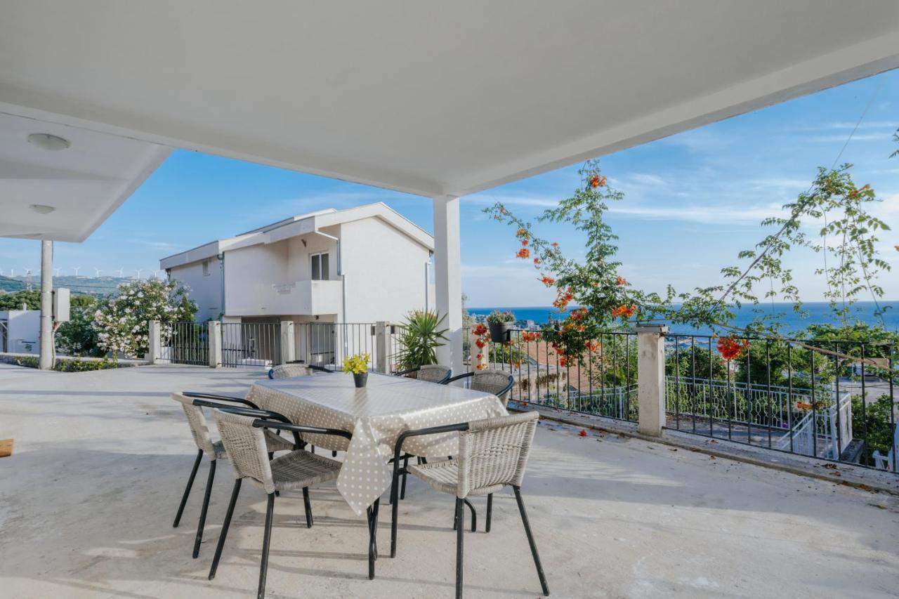 Apartmani Vittoria Бар Экстерьер фото