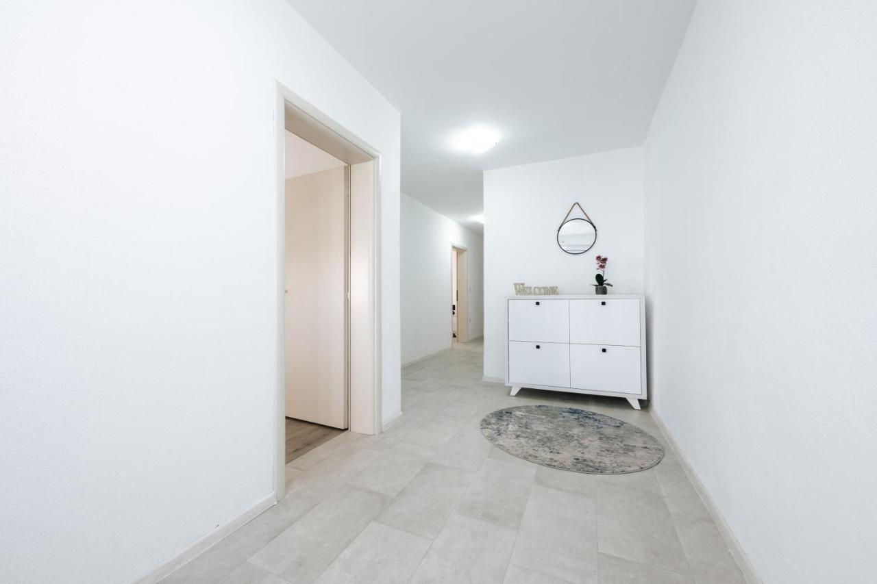 Apartmani Vittoria Бар Экстерьер фото