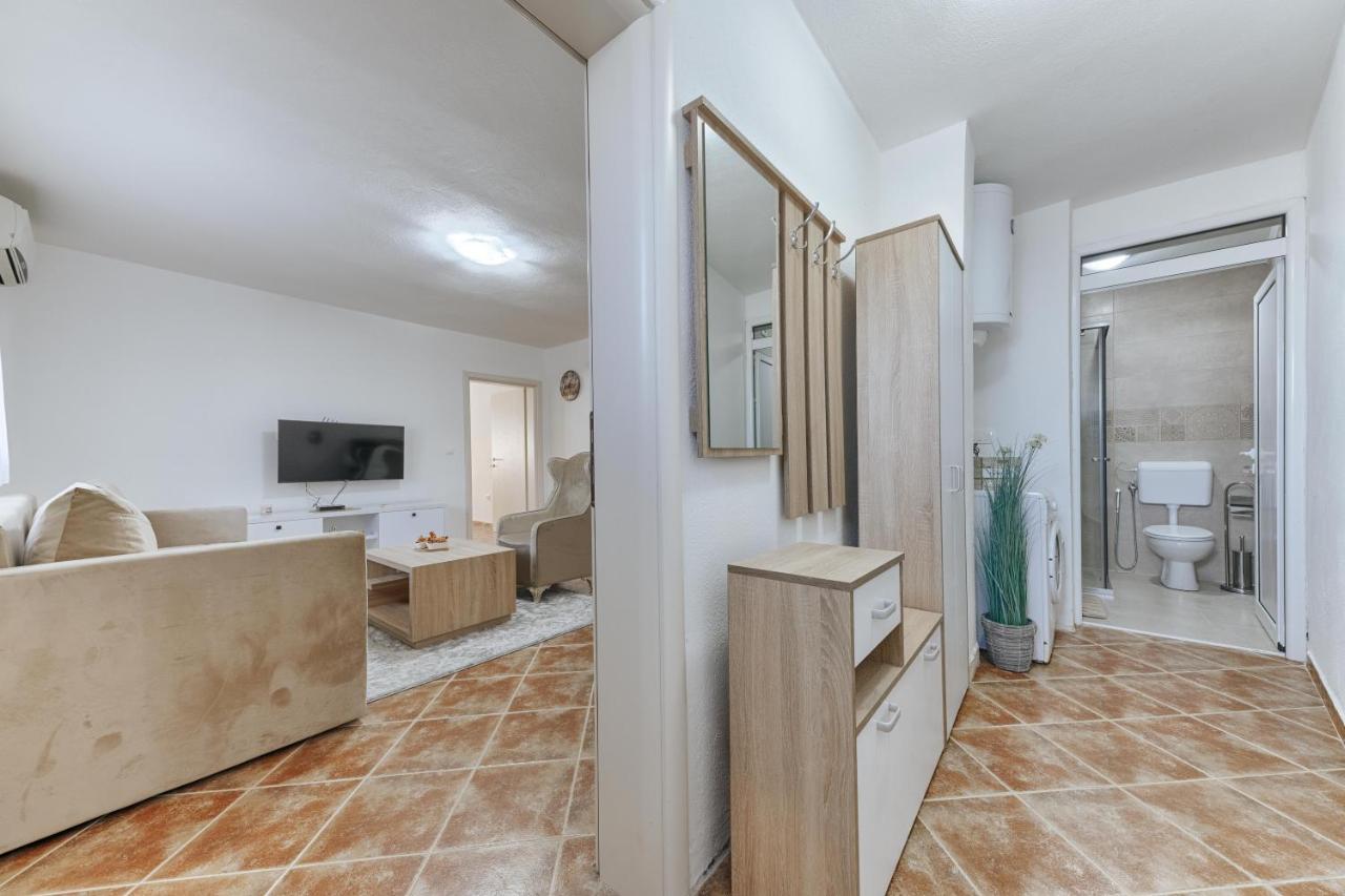 Apartmani Vittoria Бар Экстерьер фото